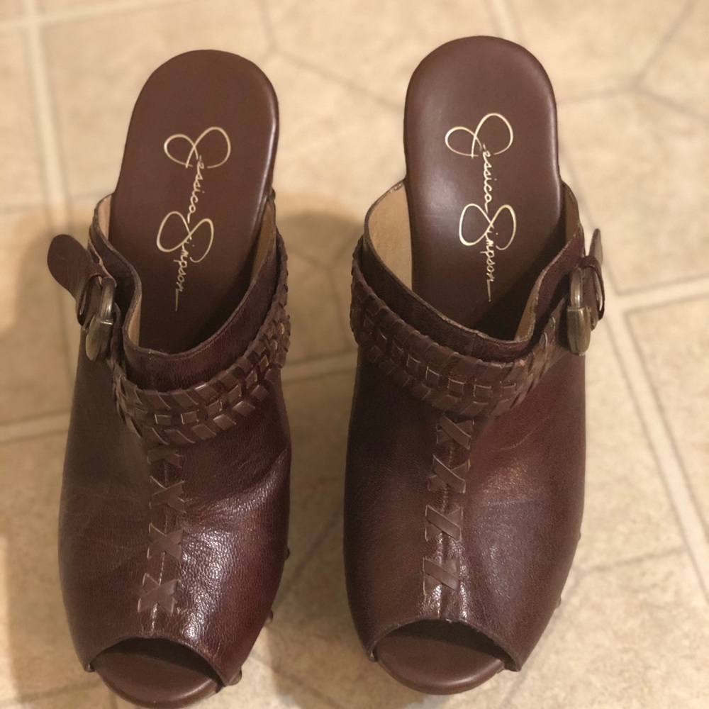 Jessica Simpson mule heels!